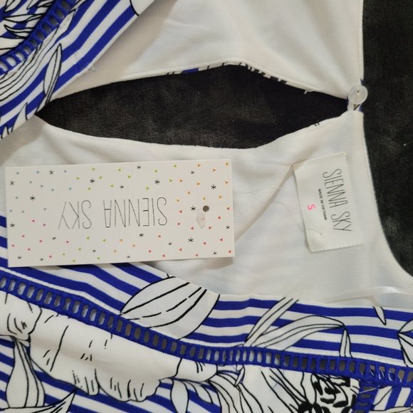 Sienna Sky Dress - Picture 2 of 4